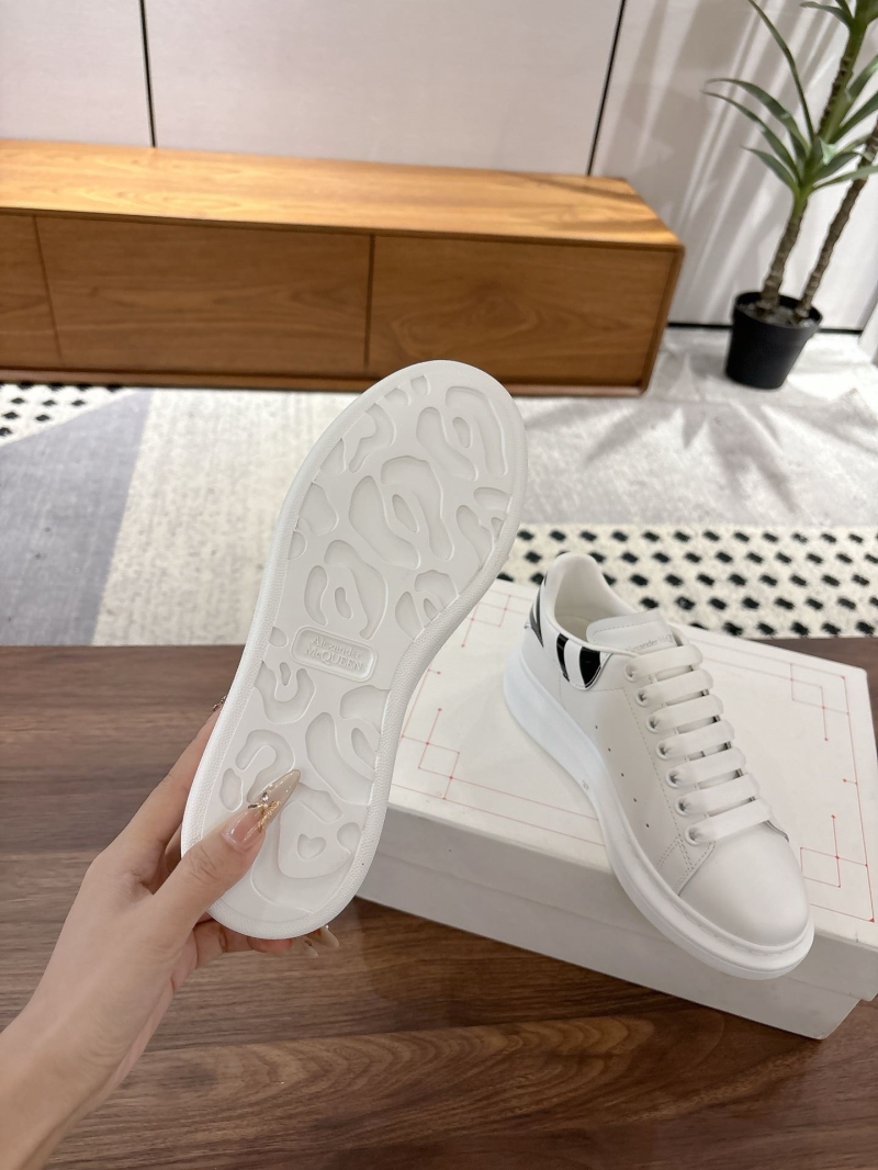 a1exa*der Mcqv*en sneakers